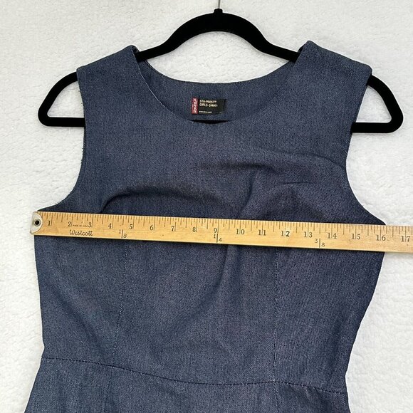 Vintage Levi's Women's Minimalist Sleeveless Fit & Flare Denim Dress Size S Blue - Picture 7 of 12